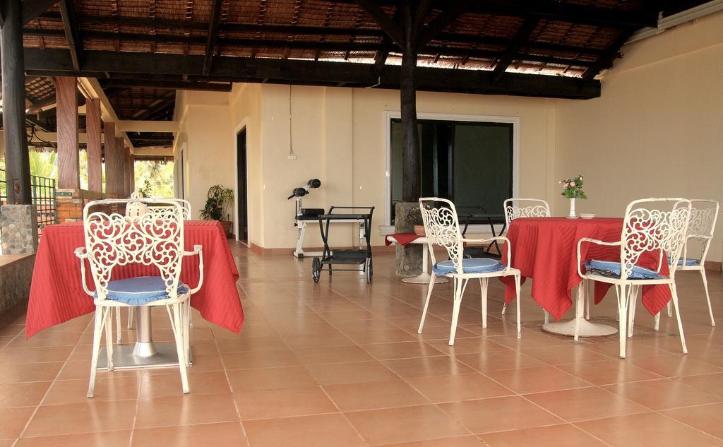 Le Palme Beach Resort Pandan Exterior photo